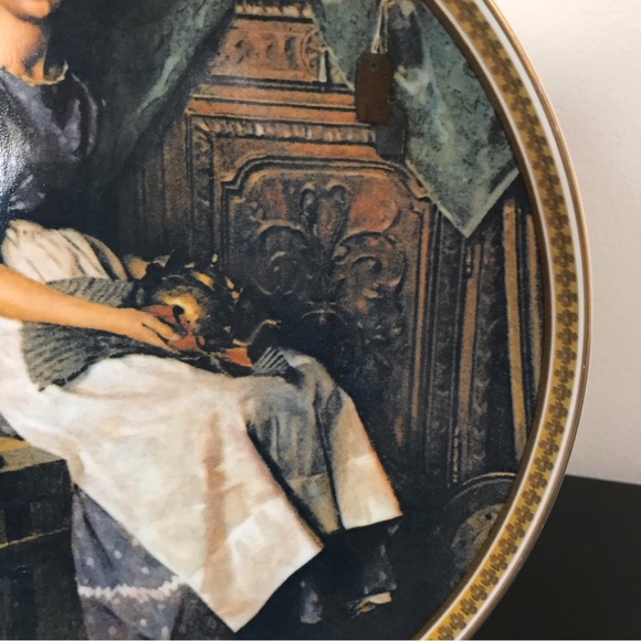 Dreaming in the Attic Plate | Norman Rockwell’s Rediscovered Women Collection - Picture 5 of 10